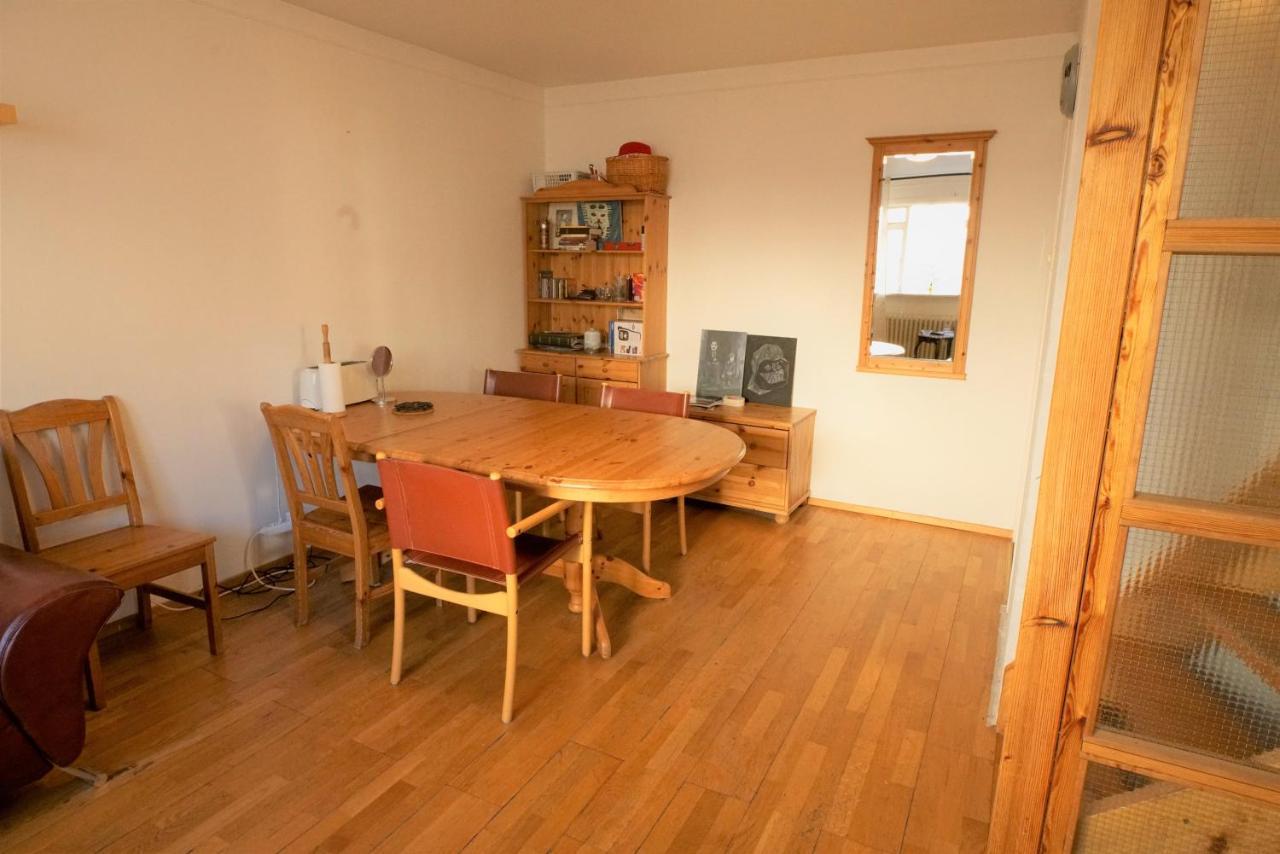 Cozy On The Strip Apartment Reykjavik Ngoại thất bức ảnh